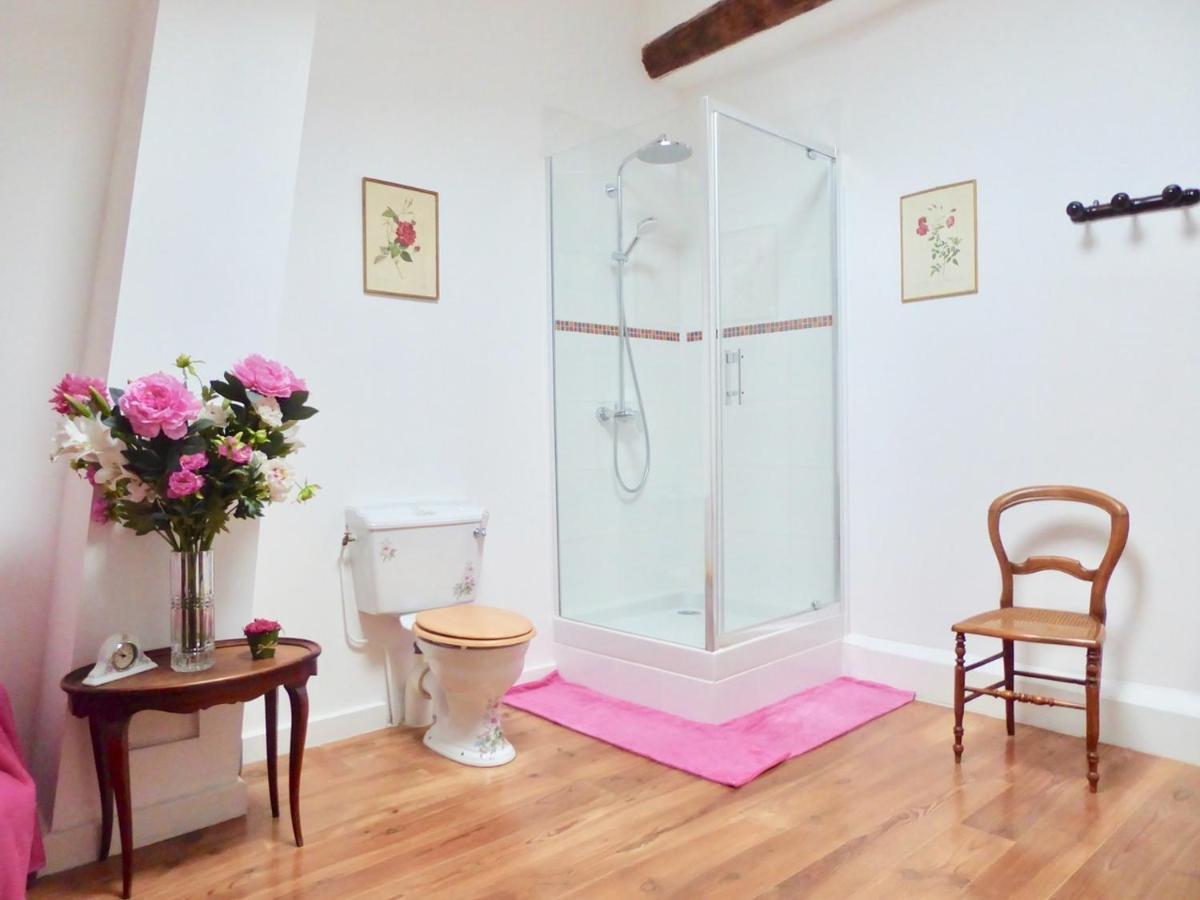 Six Chandelles M'Etaient Comptees Puimoisson Bagian luar foto